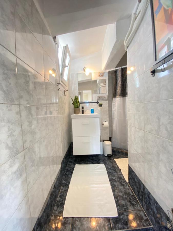 Private Apt. Acropolis View. Top Floor. Koukaki Athen Exterior foto
